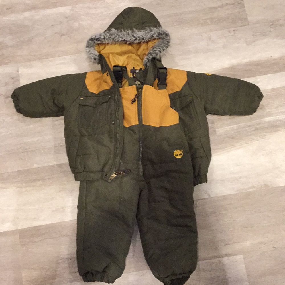 Timberland snow suit. Excellent condition.